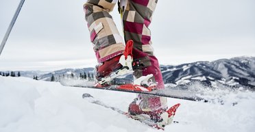 Тепла зима зірвала лижний сезон: чому курорти в Карпатах досі не відкрилися (фото)