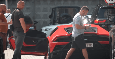 Волонтер на Lamborghini: власник збиткового ресторану розбагатів під час війни, — УП (відео)