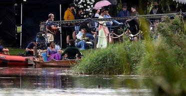 Netflix розсекретив, коли вийде продовження "Бріджертонів"