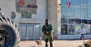 Втридорога и без звонков: как работает российская связь в оккупированном Мелитополе