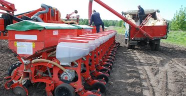 Деньги в землю. Что предлагают банки аграриям перед открытием рынка земли