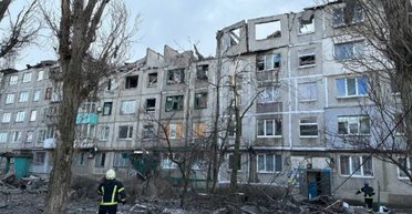 ЗС РФ завдали ракетного удару по житловому будинку в Покровську, є поранені, — ОВА (фото, відео)