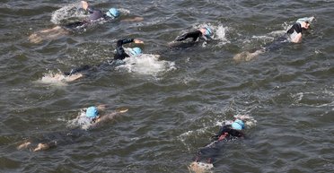 Сена все еще грязная: на Олимпиаде могут сорваться соревнования по триатлону