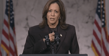 "Не то, к чему стремились": Харрис признала поражение на выборах и позвонила Трампу (видео)