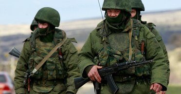 Щоб поповнити втрати: у РФ за рік контрактникам підвищили виплати в 5 разів, — росЗМІ