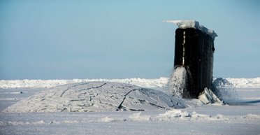 Ударний підводний човен ВМС США прорвався крізь арктичні льоди (фото)
