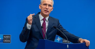 "Готовьтесь к войне на десятилетия": генсек НАТО призвал союзников вооружаться быстрее