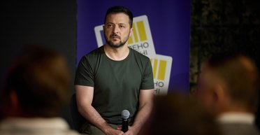 Зеленский предложил лишать гражданства украинцев, которые воюют на стороне РФ