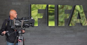 Какая боль. Пять самых громких скандалов в ФИФА и УЕФА