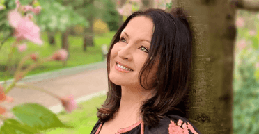 Ротару показала фото з покійним чоловіком з нагоди особливого дня: ким він був