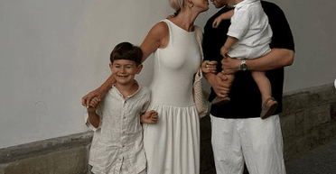 Муж блогера Тани Пренткович ответил, считает ли себя предателем из-за того, что уехал из Украины