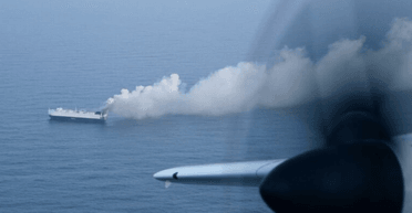 У Тихому океані затонуло судно з тисячами машин з Китаю: воно горіло 20 днів (фото)