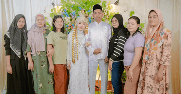 "Бартер" из-за ревности: мужчина обменял неверную жену на деньги и корову (фото)