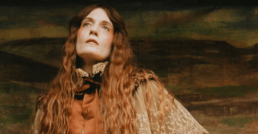 Світова зірка поставила на місце охоронців, які хотіли забрати український прапор (відео)