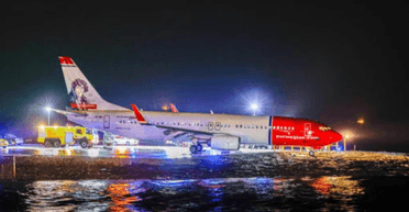 В Норвегии самолет со 165 пассажирами на борту едва не упал в ледяной океан (видео)