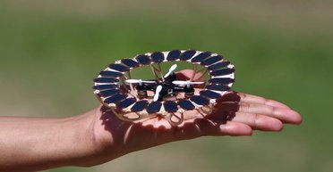 Легкие и эффективные: созданы "летающие" солнечные панели в 20 раз тоньше волоса (фото)