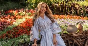 Ольга Сумская на фоне семейного конфликта поделилась редким архивным фото с сестрой