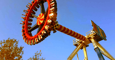 Атракціон обвалився під час руху: у Саудівській Аравії постраждали 23 людини (відео)