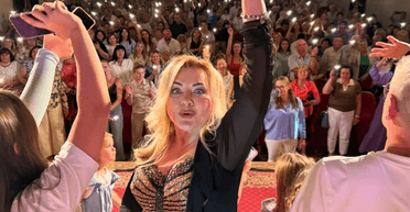 68-річна Оксана Білозір "засвітилася" без макіяжу на пляжі в Маямі (фото)