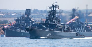 Взрывы в Крыму: ВСУ уничтожили два российских десантных корабля, — Генштаб (фото)