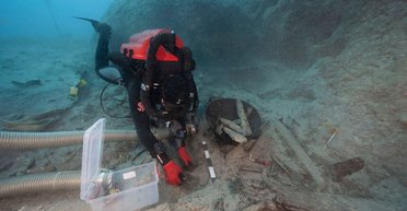 Греческий корабль "Ментор" продолжает раскрывать секреты: обнаружены новые артефакты (фото)