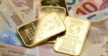 Купувати, продавати, зберігати? Чим цікаве золото для інвестицій у 2023 році