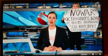 Поступок редактора Первого канала: подрыв путинской пропаганды изнутри