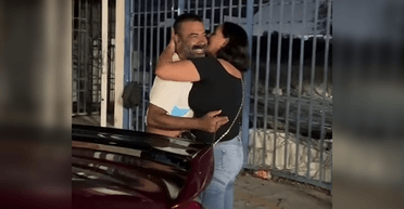 Зворушливе возз'єднання: сестра після 13 років розлуки побачила бездомного брата в TikTok (фото)