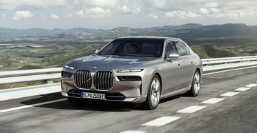Збільшує ризик ДТП: BMW відкликає понад 70 тисяч електрокарів через помилку у ПЗ