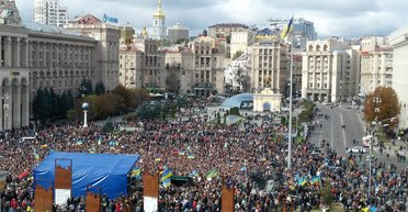 "Ростов не резиновый". Фоторепортаж с вече против "формулы Штайнмайера" на Майдане
