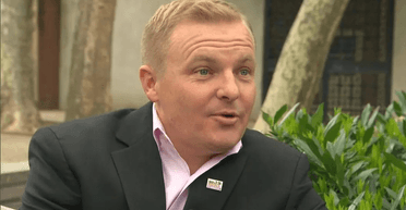 Мужчина хотел узнать о своем прошлом: его поиски открыли поразительную правду (видео)