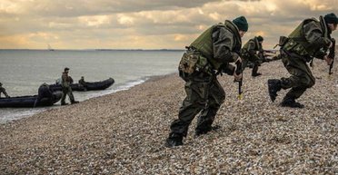 "День урожайный": РФ наступает водным транспортом на Херсонщине, детали