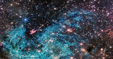 Загадку вирішено: величезна чорна діра знищує центр Чумацького Шляху, що відбувається (фото)