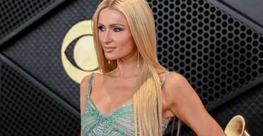 "Никаких инъекций ботокса": Пэрис Хилтон раскрыла свои секреты красоты (видео)