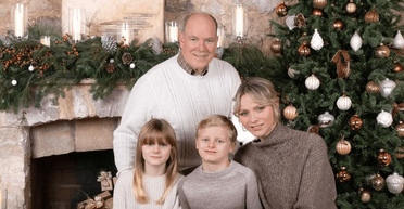 Княжа родина Монако представила різдвяну листівку (фото)