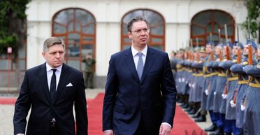 Вучич и Фицо "синхронно" заболели: оба хотели поехать к Путину на парад в честь 9 мая