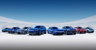 В Україні різко зросли продажі нових авто: у лідерах — електрокари (фото)