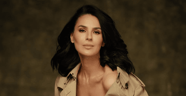 Муж запретил звонить по телефону: Ефросинина рассказала о переезде дочери в Канаду