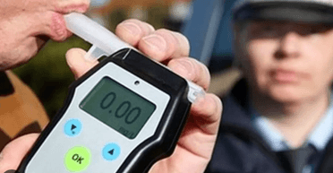 Разработчика алкотестера лишили водительских прав из-за вождения в нетрезвом состоянии