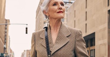 Мама Ілона Маска показала архівні фото мільярдера з дітьми та сестрою