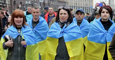 Язык и вышиванка как камуфляж: кто красиво говорит о соборности, а кто отдает за нее жизнь