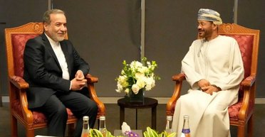Развели по разным комнатам, чтоб не начали войну: в Омане стартовали переговоры между Ираном и США