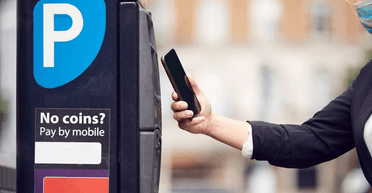 Мужчина получил чек за парковку: увиденная сумма к оплате удивила сеть (фото)