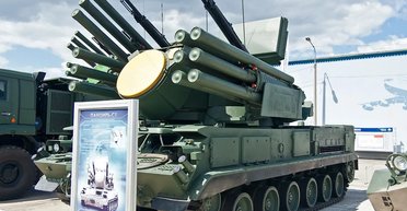 Діряве російське небо: як удар по Енгельсу оголив критичні проблеми ППО Росії