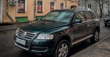 В Киеве заметили редкий кроссовер Volkswagen 2000-х с мощным дизелем (фото)