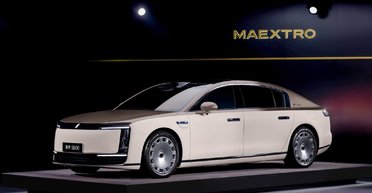 Китайский Maybach: дебютировал роскошный электрифицированный седан от Huawei (фото)