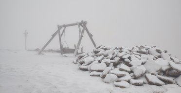 Південний циклон несе негоду: українців чекають морози, ожеледиця та хуртовини