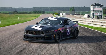 Свыше 500 сил и цена $145 000: появился самый дорогой и экстремальный Ford Mustang (видео)