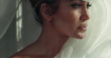 Дженнифер Лопес пришлось изменить репертуар и название своего тура из-за плохой продажи билетов