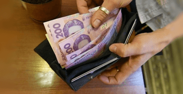 Жонглеры цифрами. Почему средняя зарплата в Украине растет, а жить все хуже